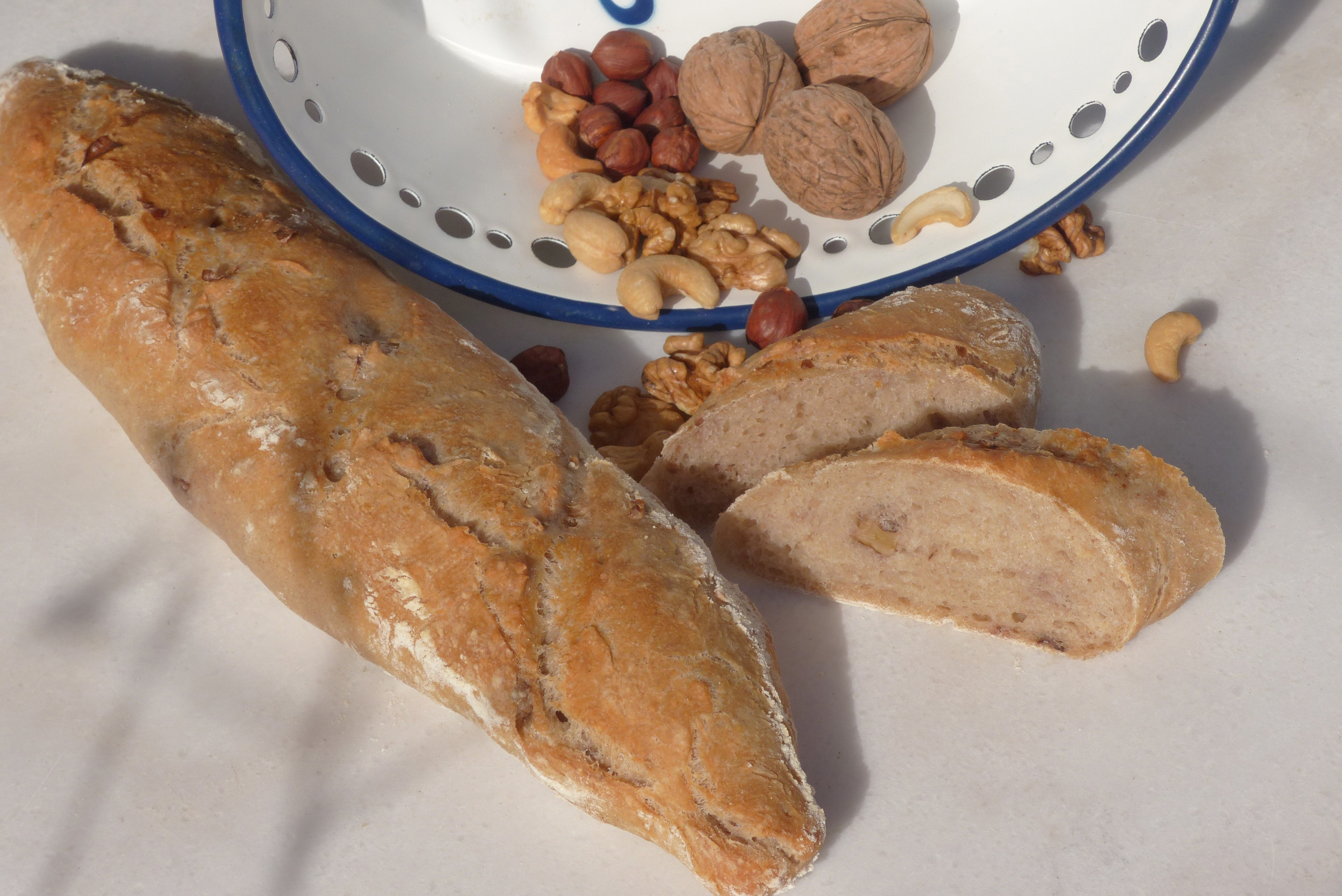 Baguettes mit Nüssen