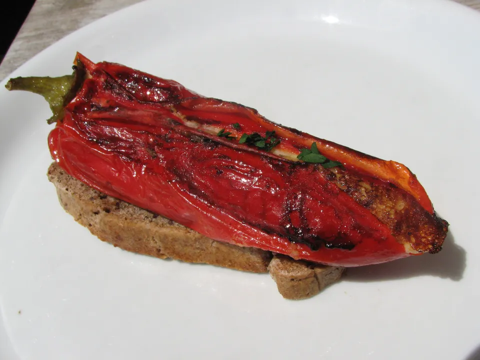 Paprika füllen und grillen