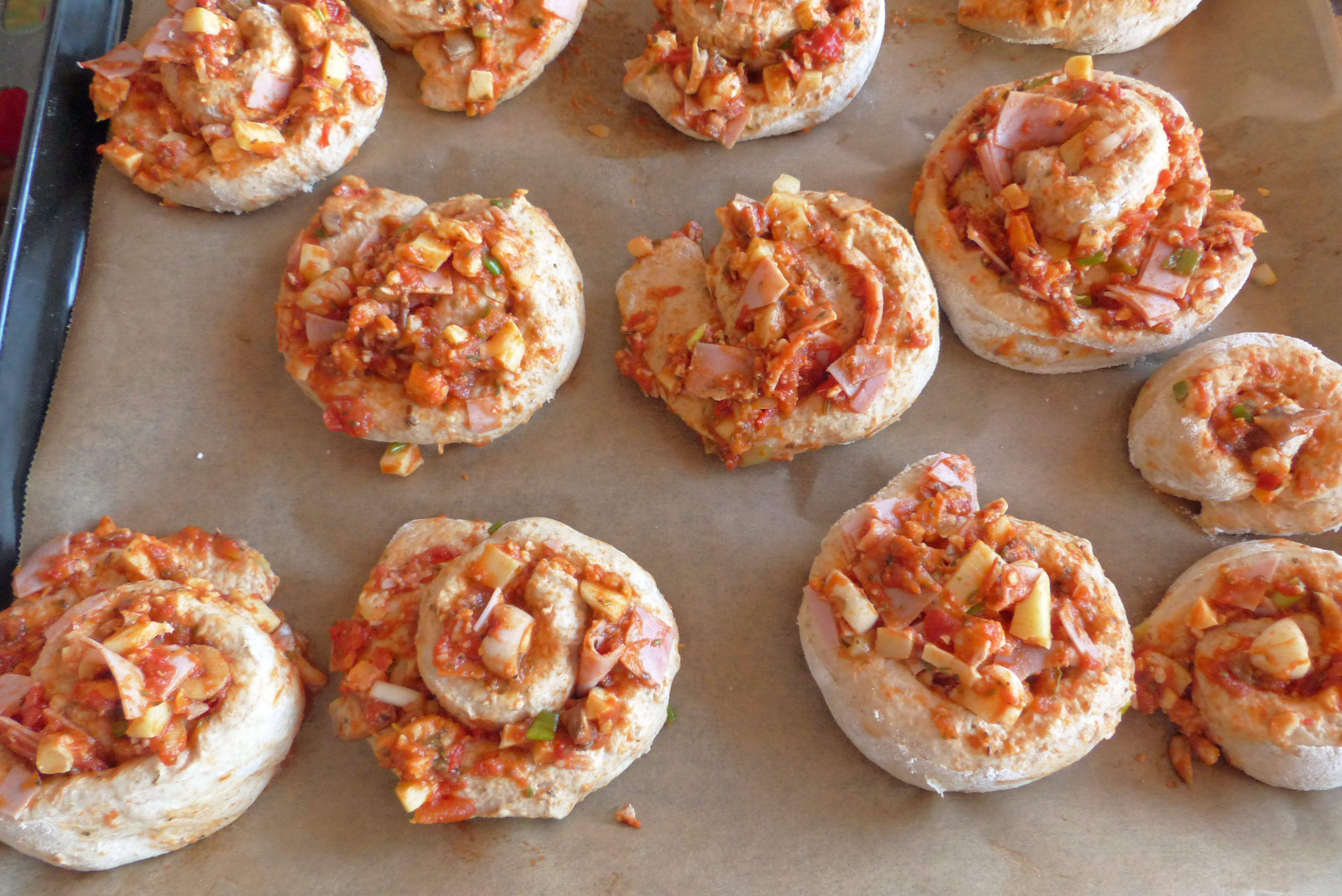 Pizzaschnecken aus Hefeteig