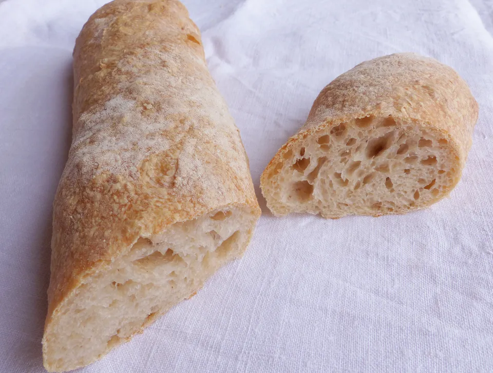 Ciabatta und Ciabattini aus Teig mit Biga 