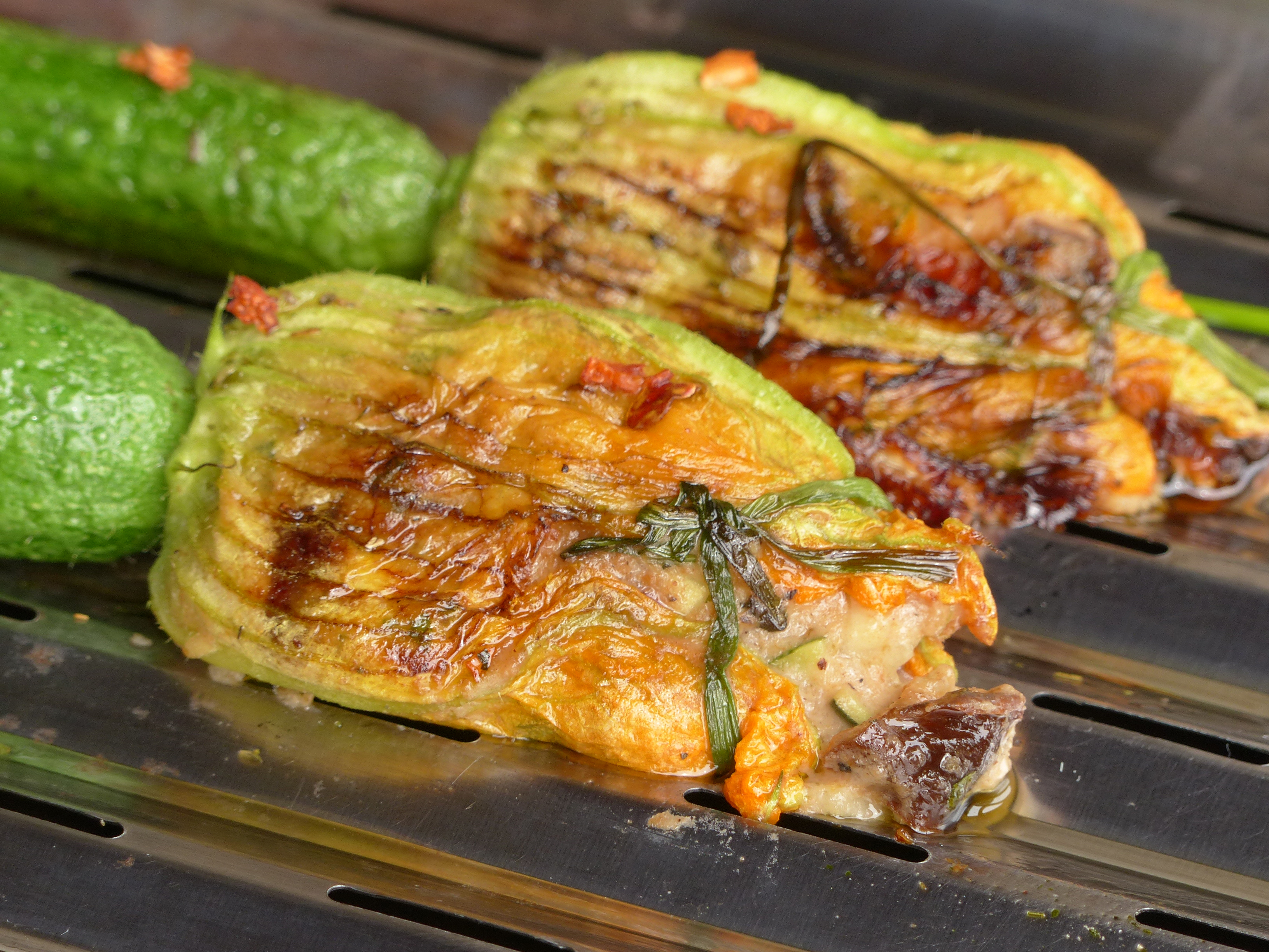 Zucchiniblüten, gefüllte