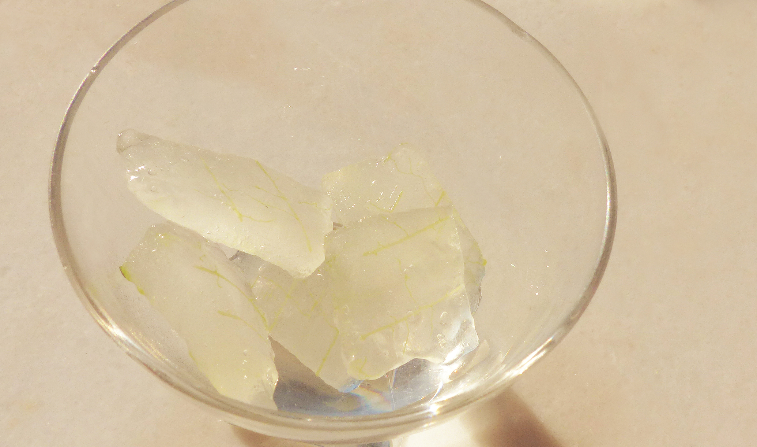 Aloe vera-Gel aus Blattstücken