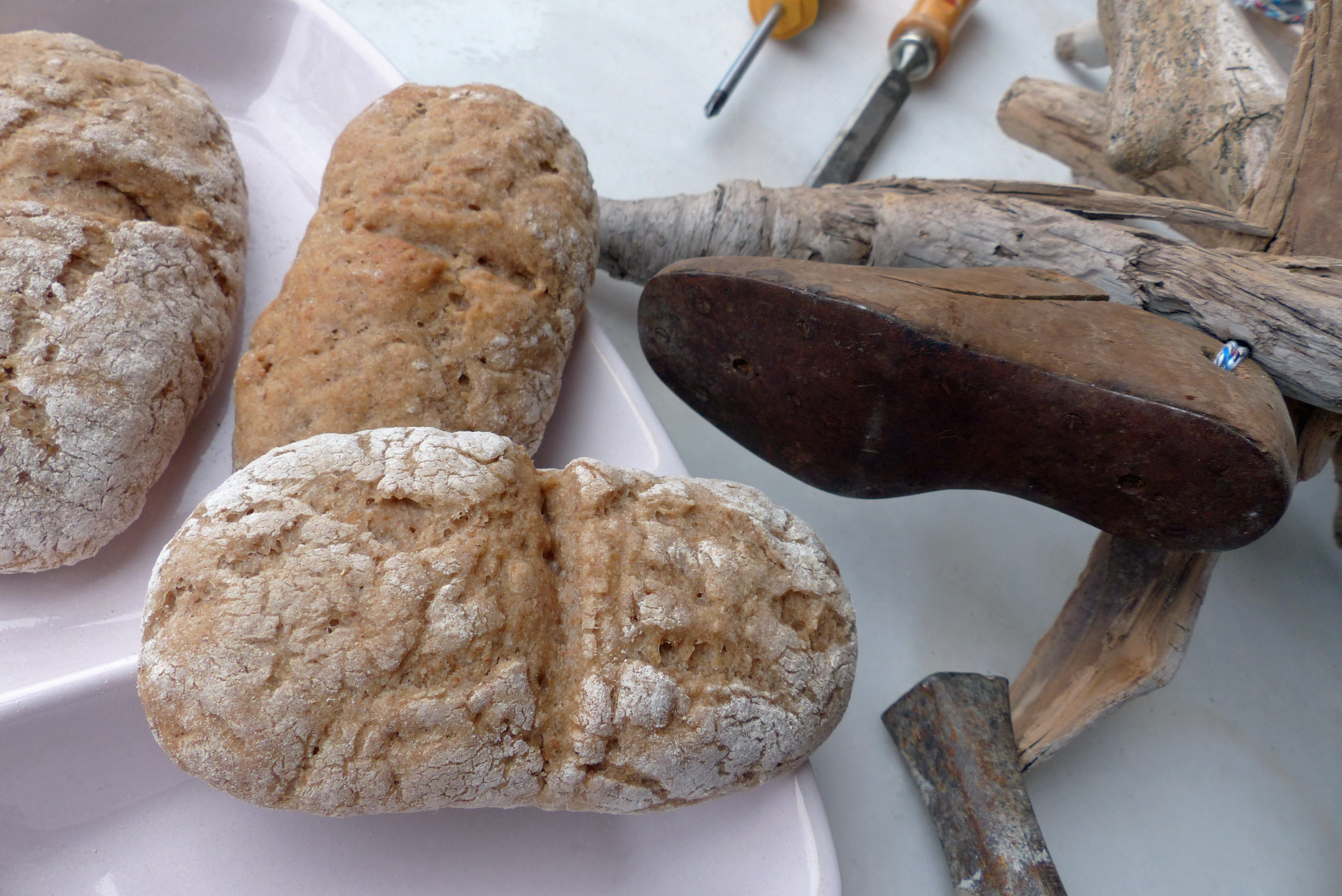 <p>Das Jausenbrot schmeckt dem Schuster und anderen!</p>