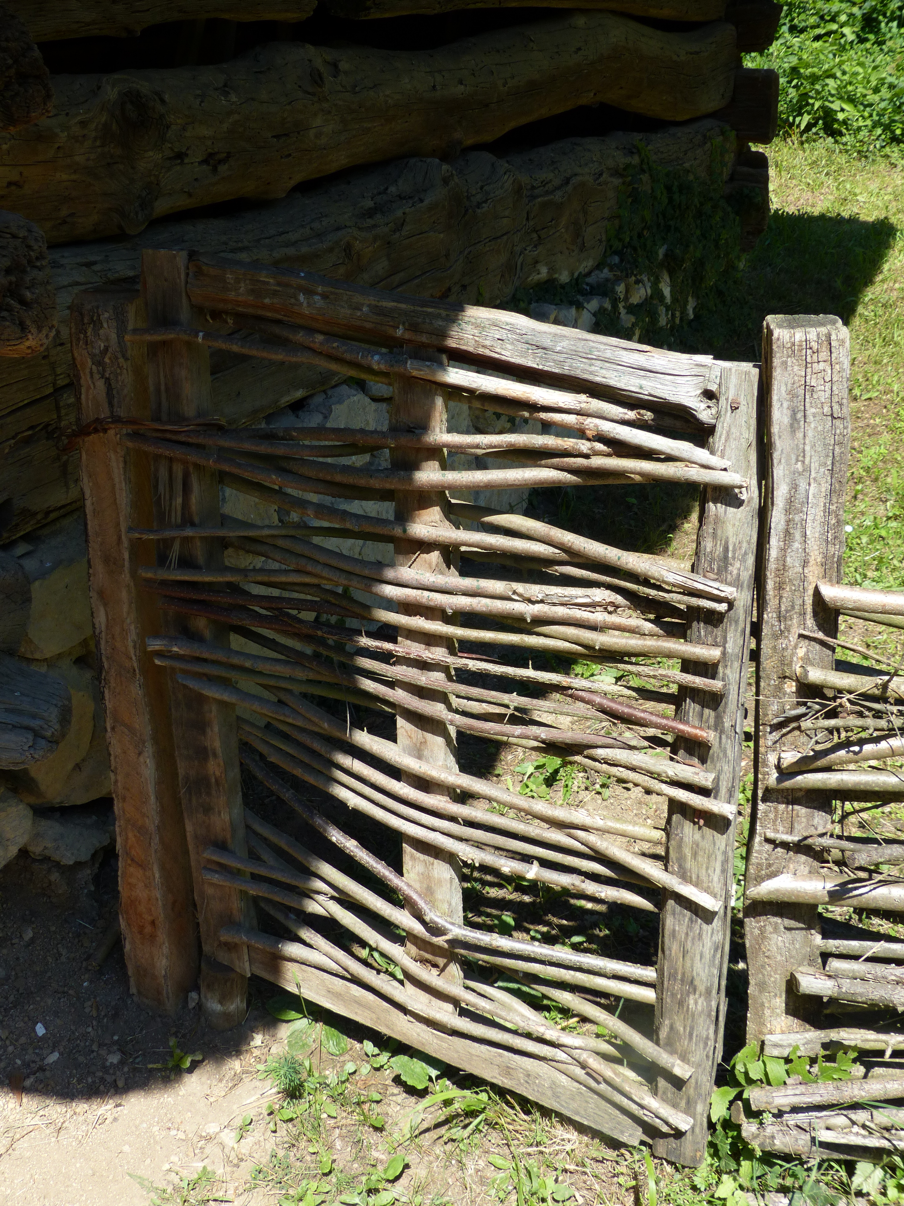 Weidenzäune  selber machen