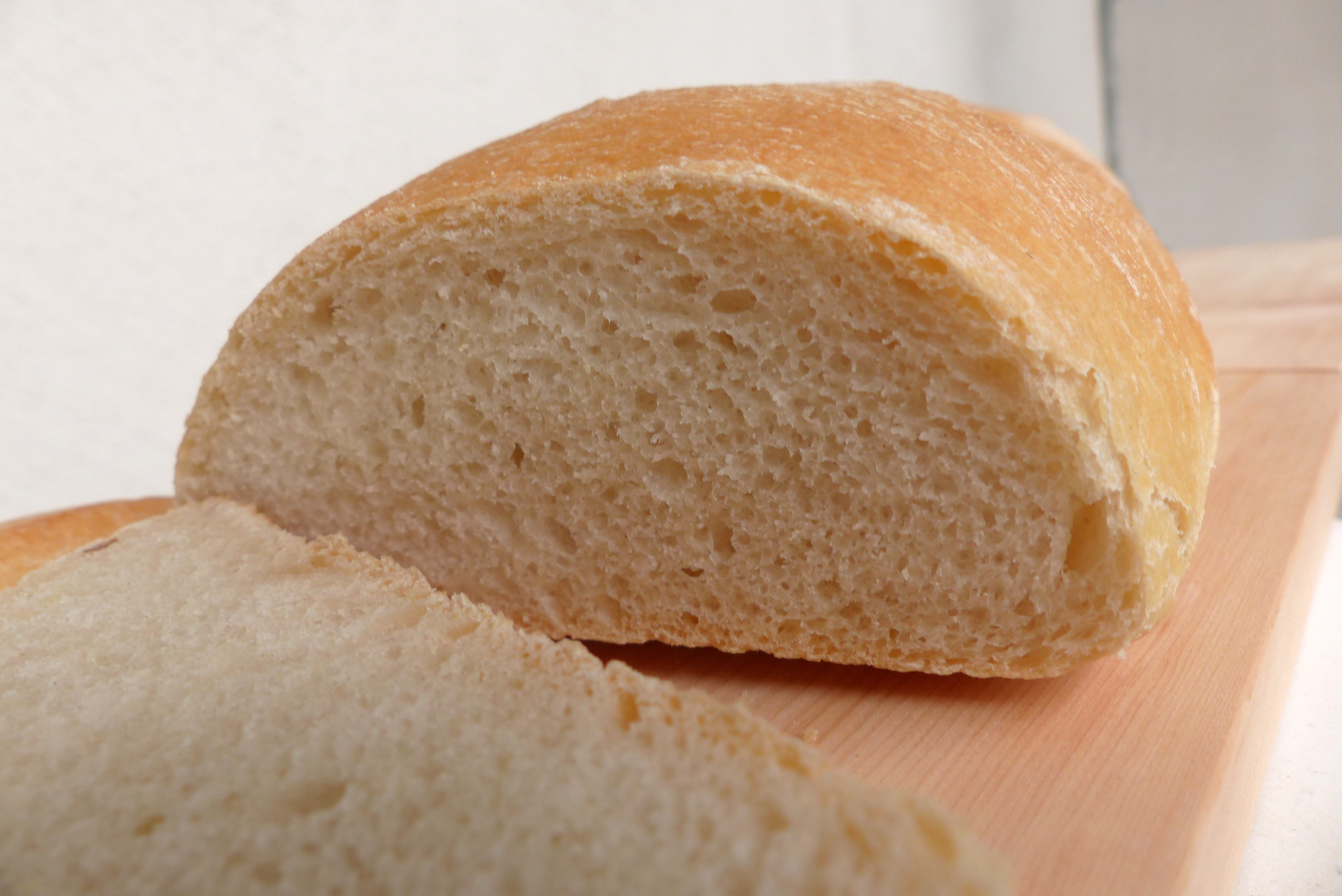 Weißbrot, freigeschobener Brotwecken 