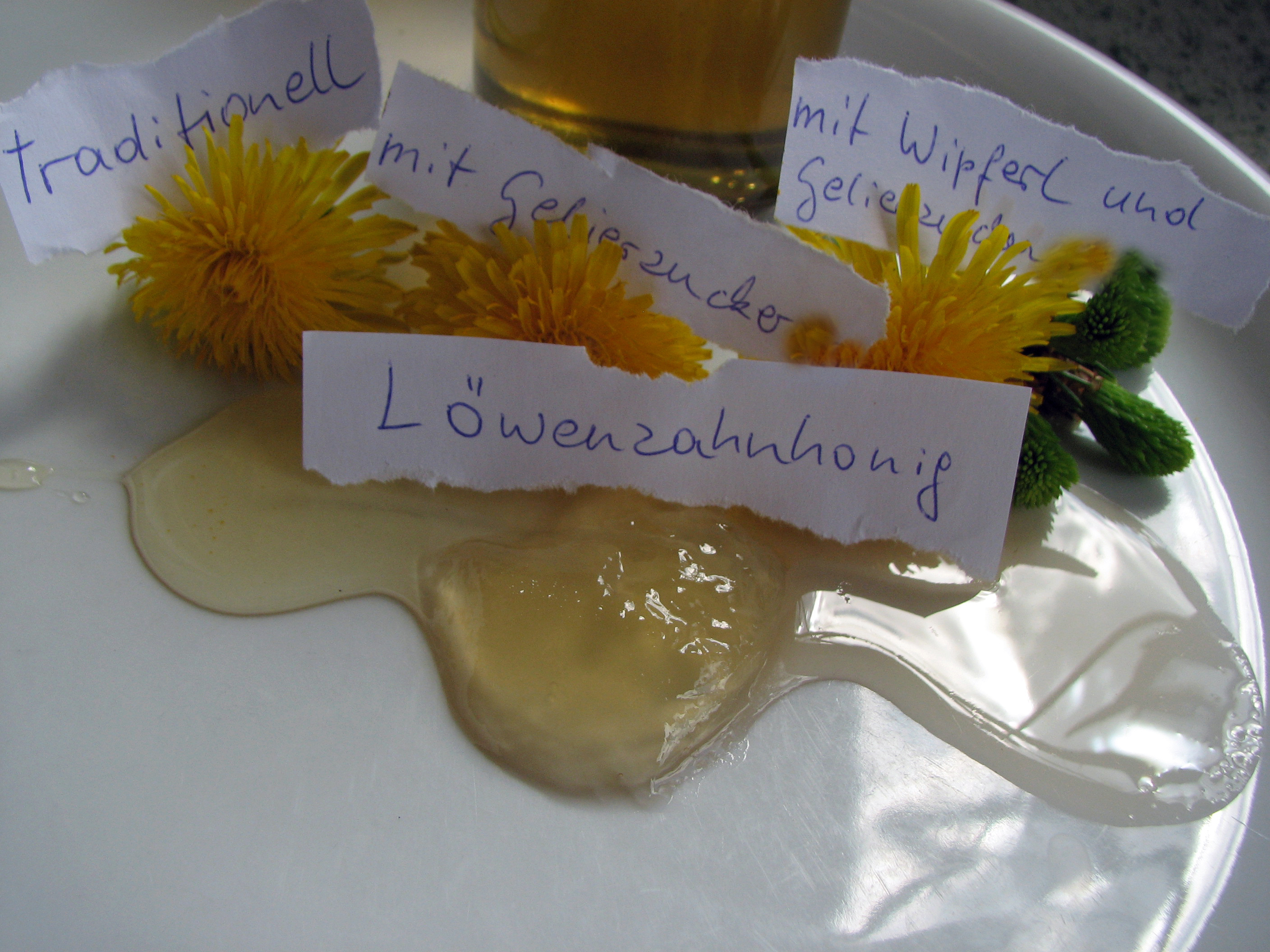 Löwenzahnhonig, traditionell