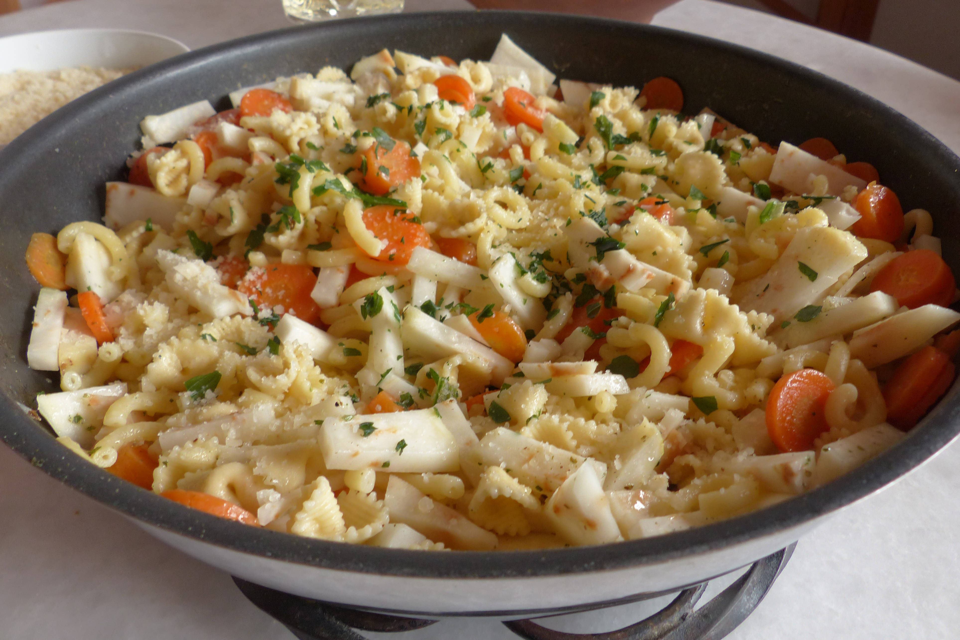 One-Pot-Pasta mit Knollensellerie