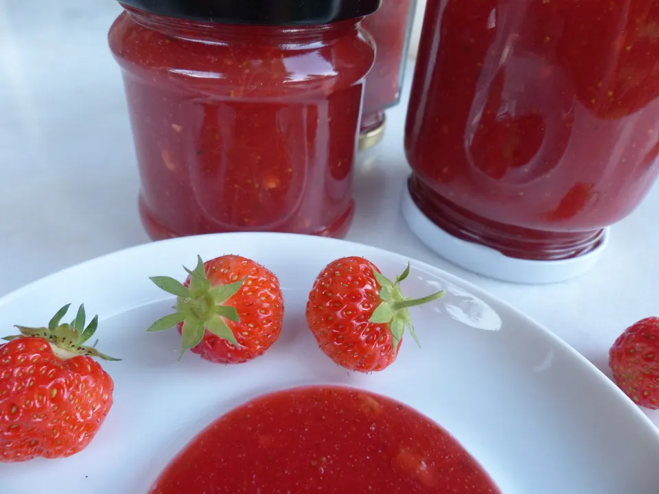 Erdbeergelee, süß-pikant