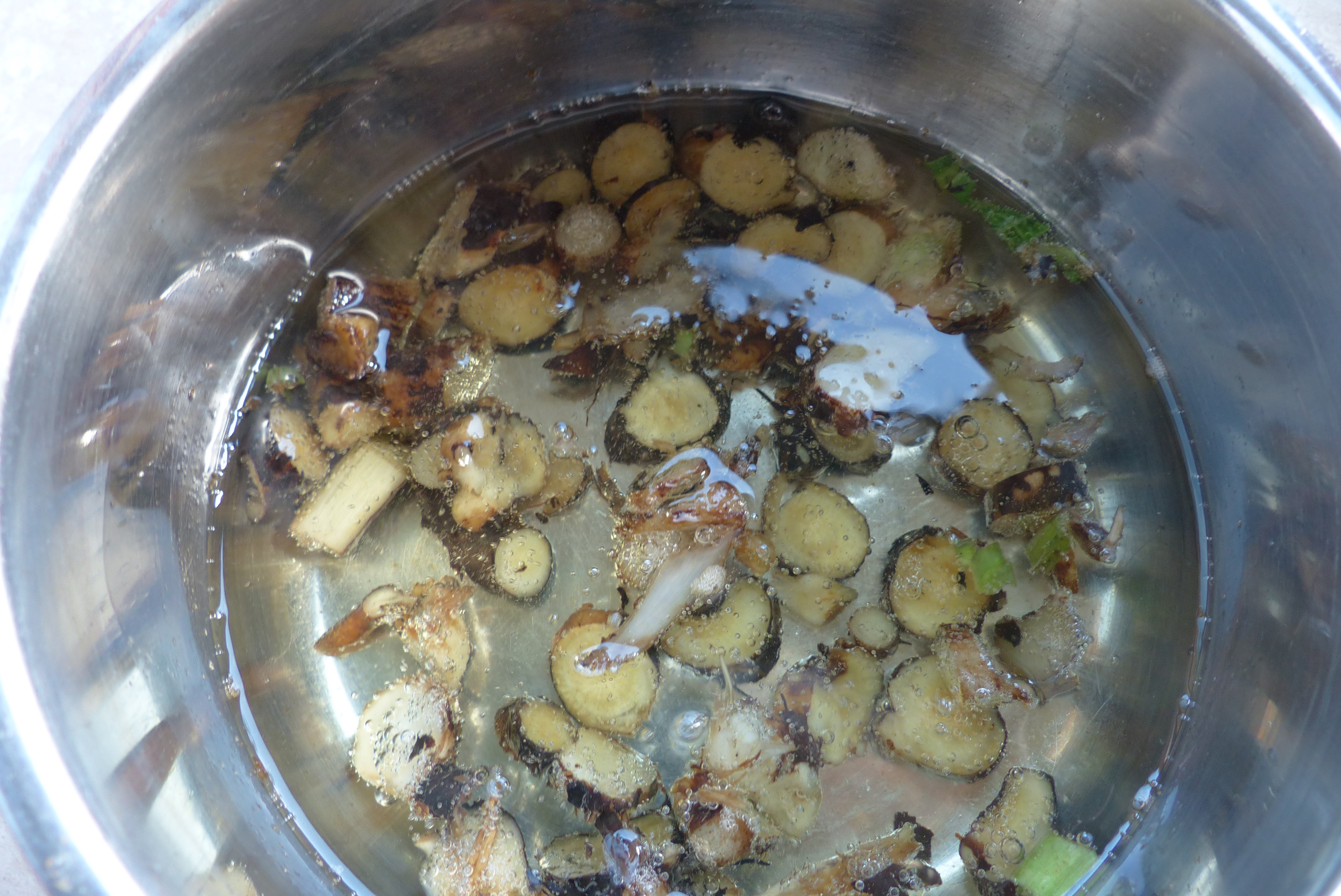 Heilöle selber machen durch direkten Heißauszug 