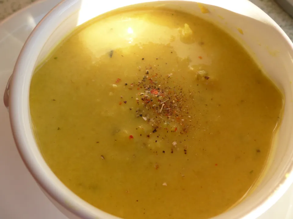 Karfiolsuppe mit Kurkuma