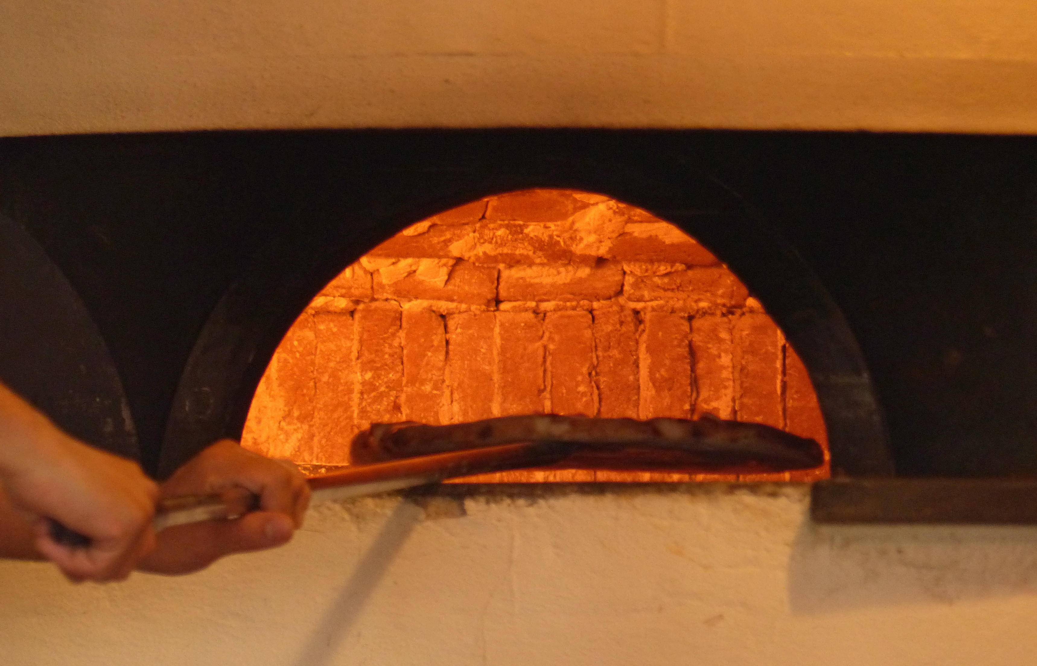 Brot aus dem Holzbackofen